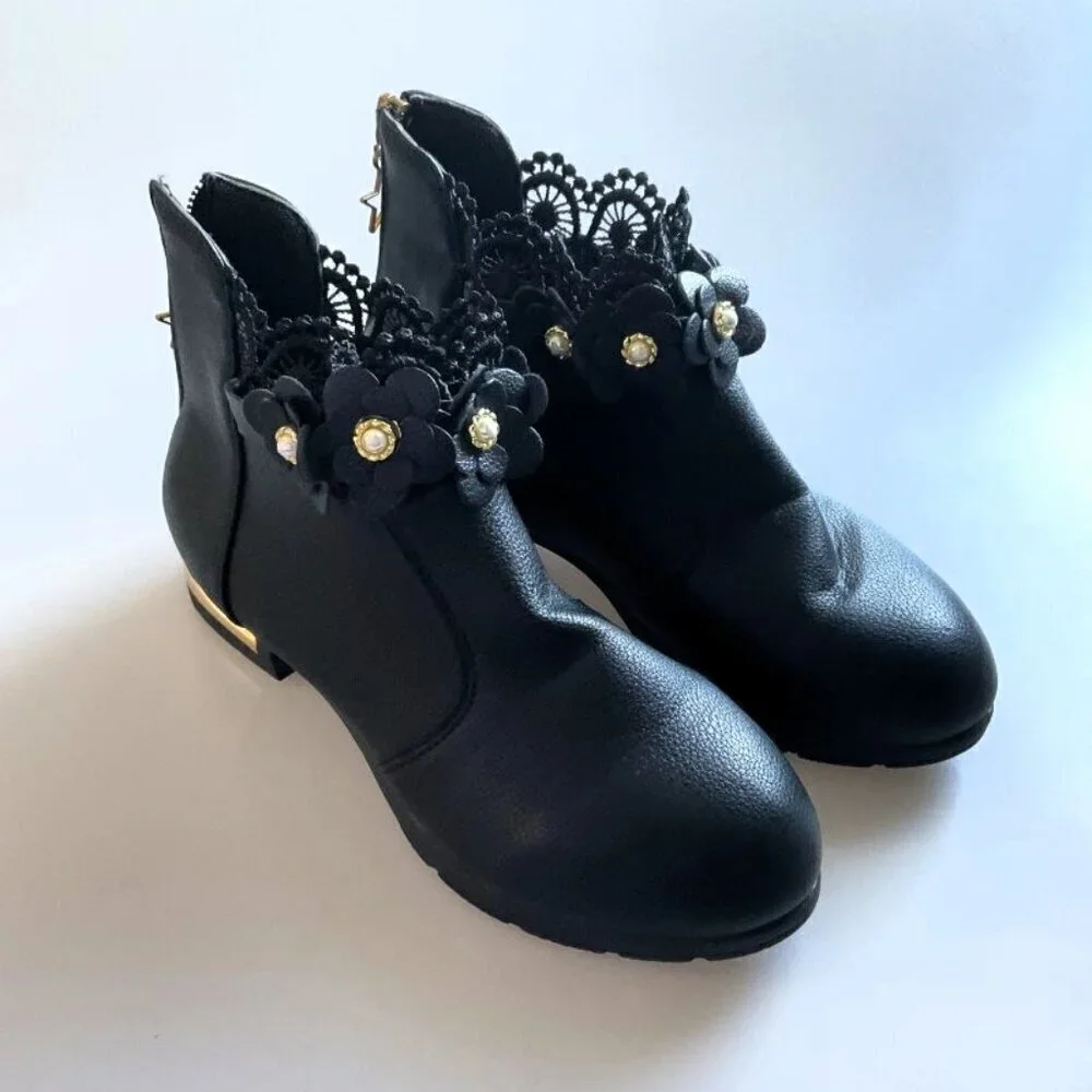 LIKE NEW ANKLE FASHION BOOT GIRLS
